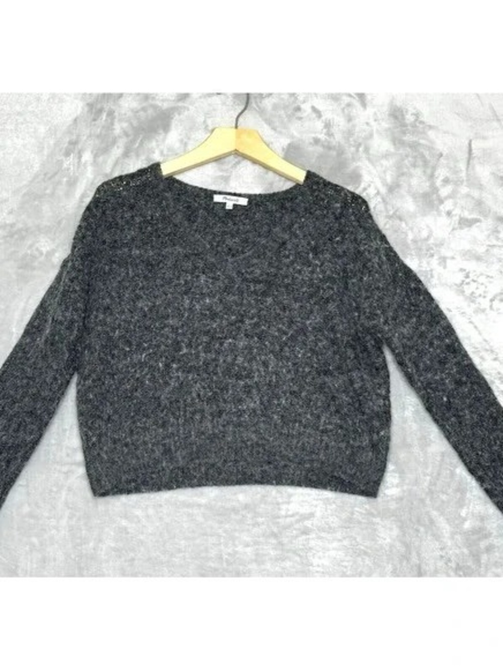 Women's Gray Crewneck Sweater - Unbranded